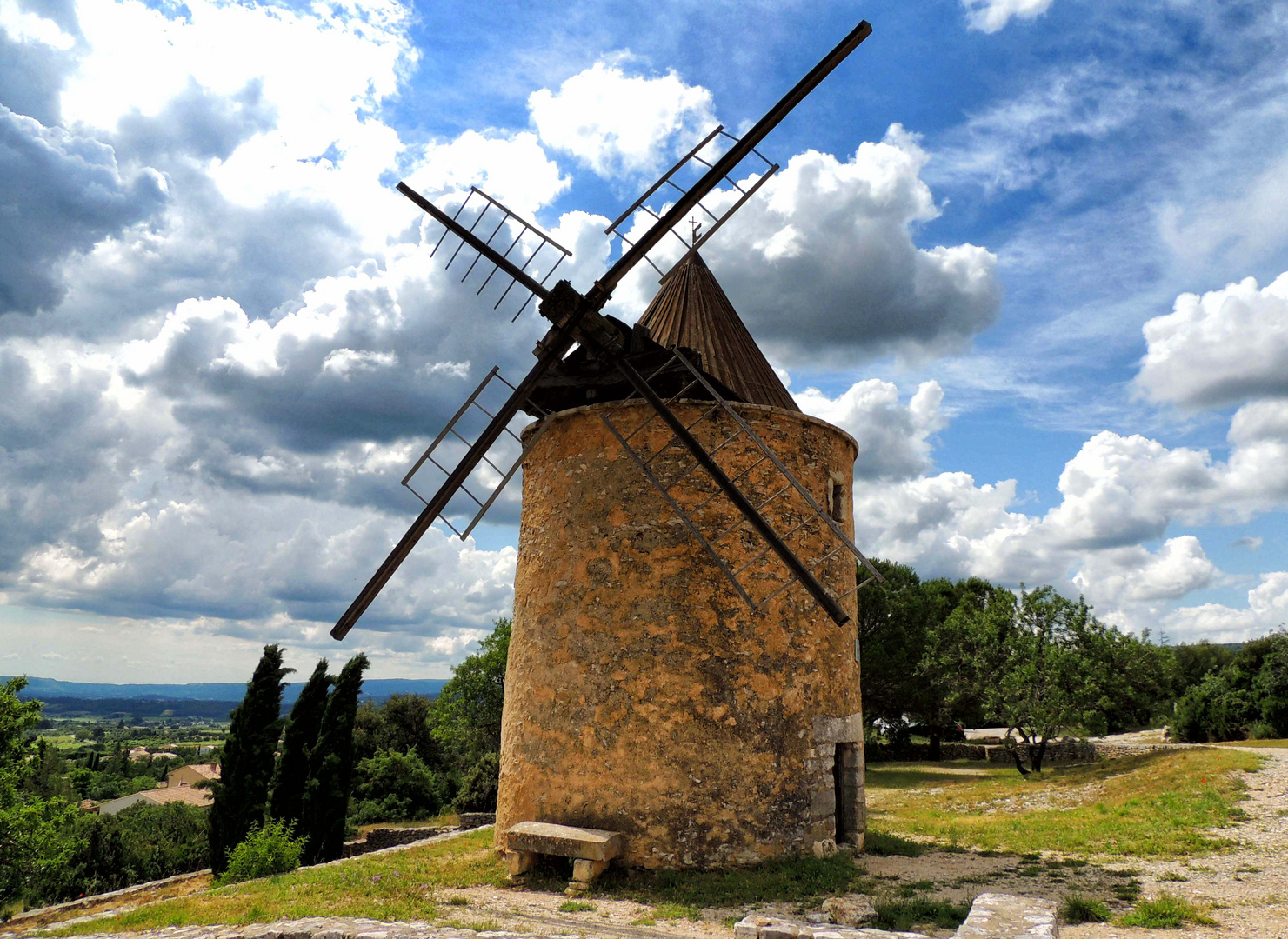 Moulin de St Saturnin-Lès-Apts