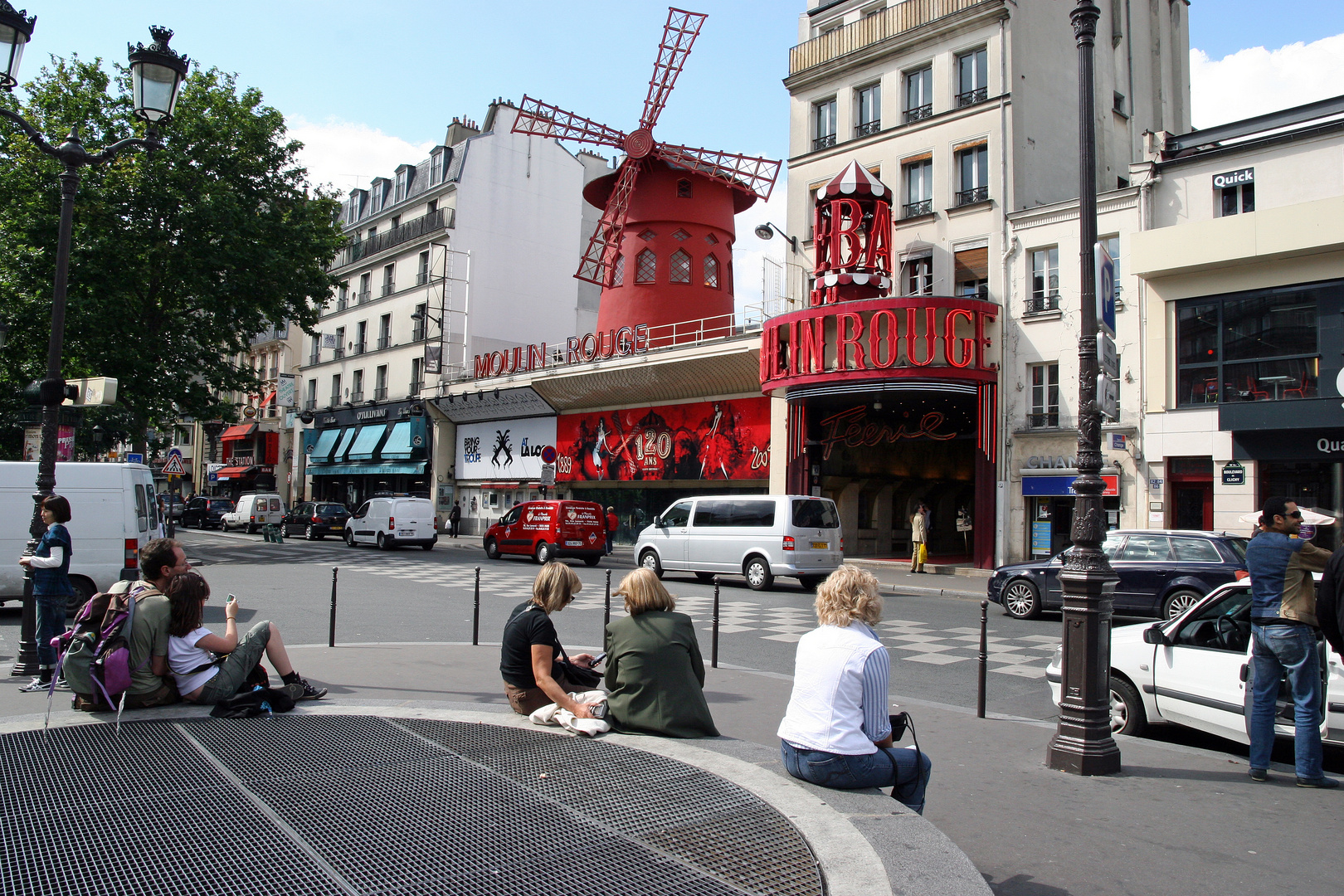 Moulin Rouge am Tage