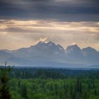 Mount McKinley in Wolken