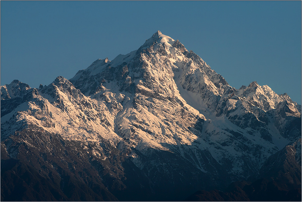 mount narsing (5825 m)