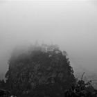 mount popa um halb fünf uhr früh, burma 2011