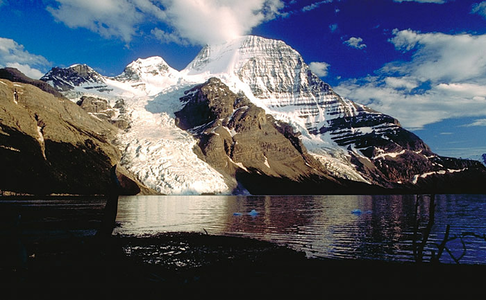 Mount Robson mit Berg Lake