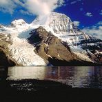 Mount Robson mit Berg Lake