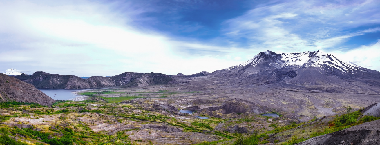 "Mount St. Helens"