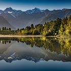 Mount Tasman und Mount Cook gespiegelt im Lake Matheson