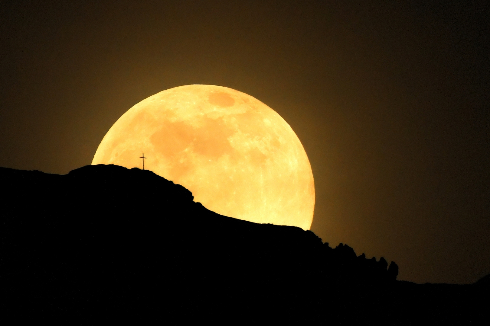 Mountain moonrise