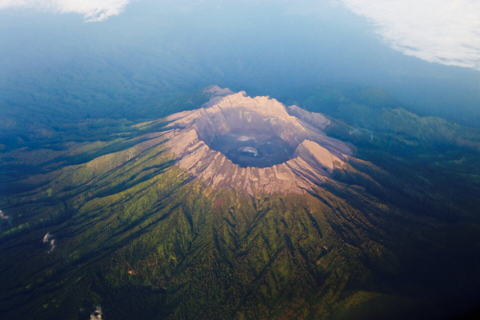 mountain raung