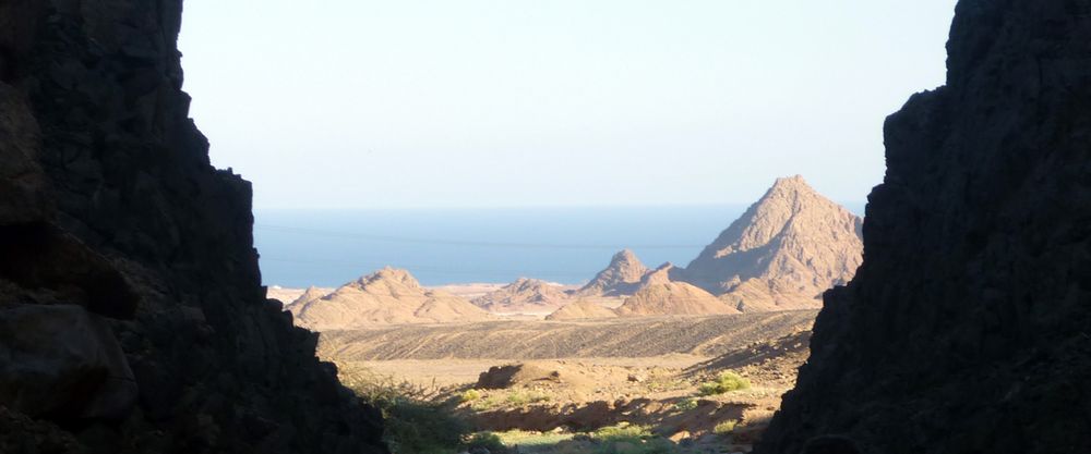 mountains towards the sea