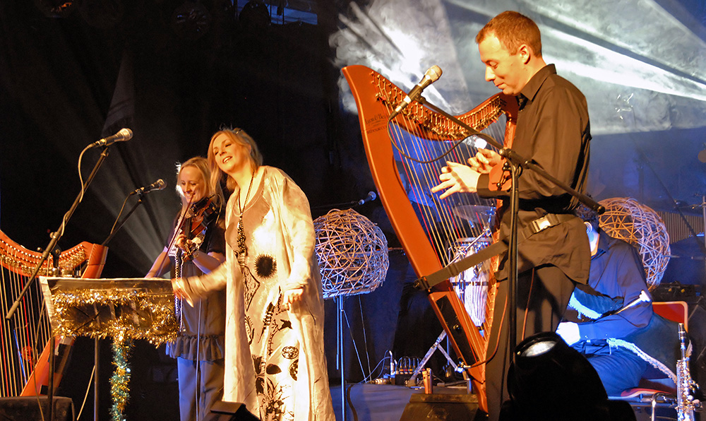 MOYA BRENNAN AND BAND