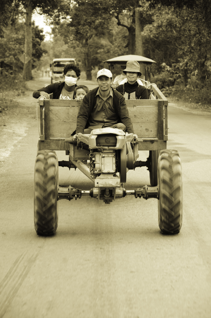 moyen de locomotion made in cambodge