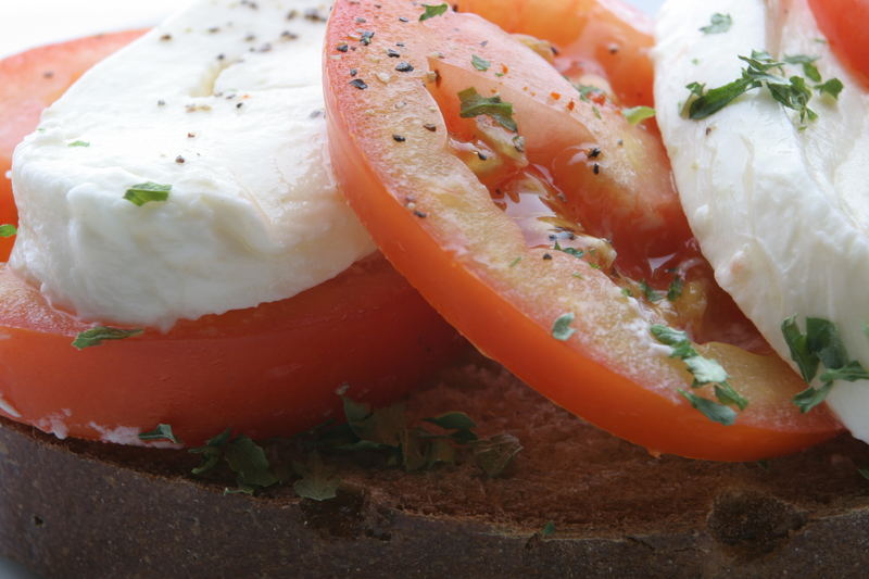 Mozzarella mit Tomaten