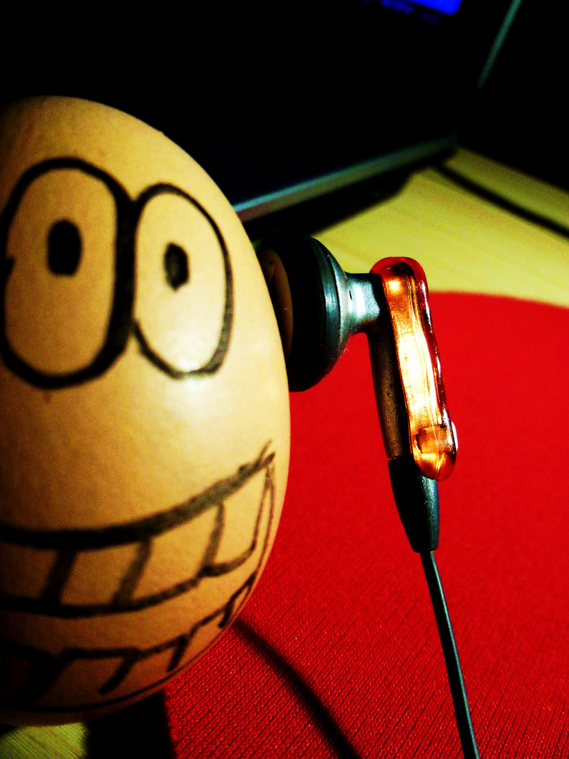 Mr. Egg likes music!