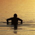 Mr Spock beim Baden auf Planet Erde entdeckt