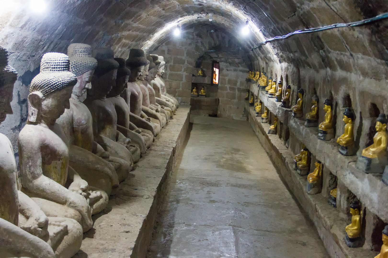 Mrauk U im Tempel