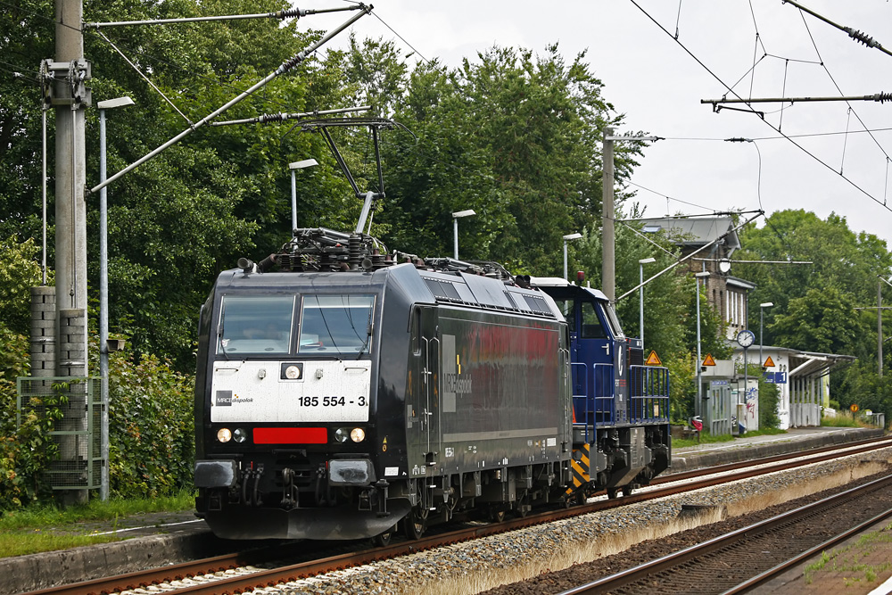 MRCE 185 554-3 mit 1206 von Vossloh für Port Feeders