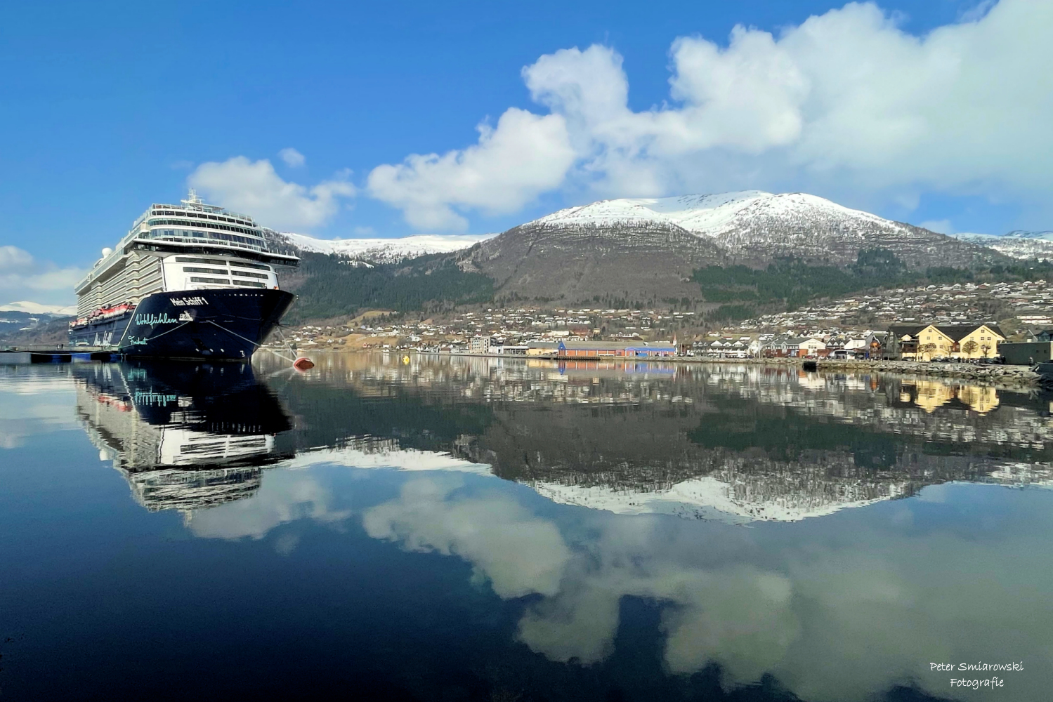 MS 1 in Nordfjordeid (Eidsfjord) - Norwegen