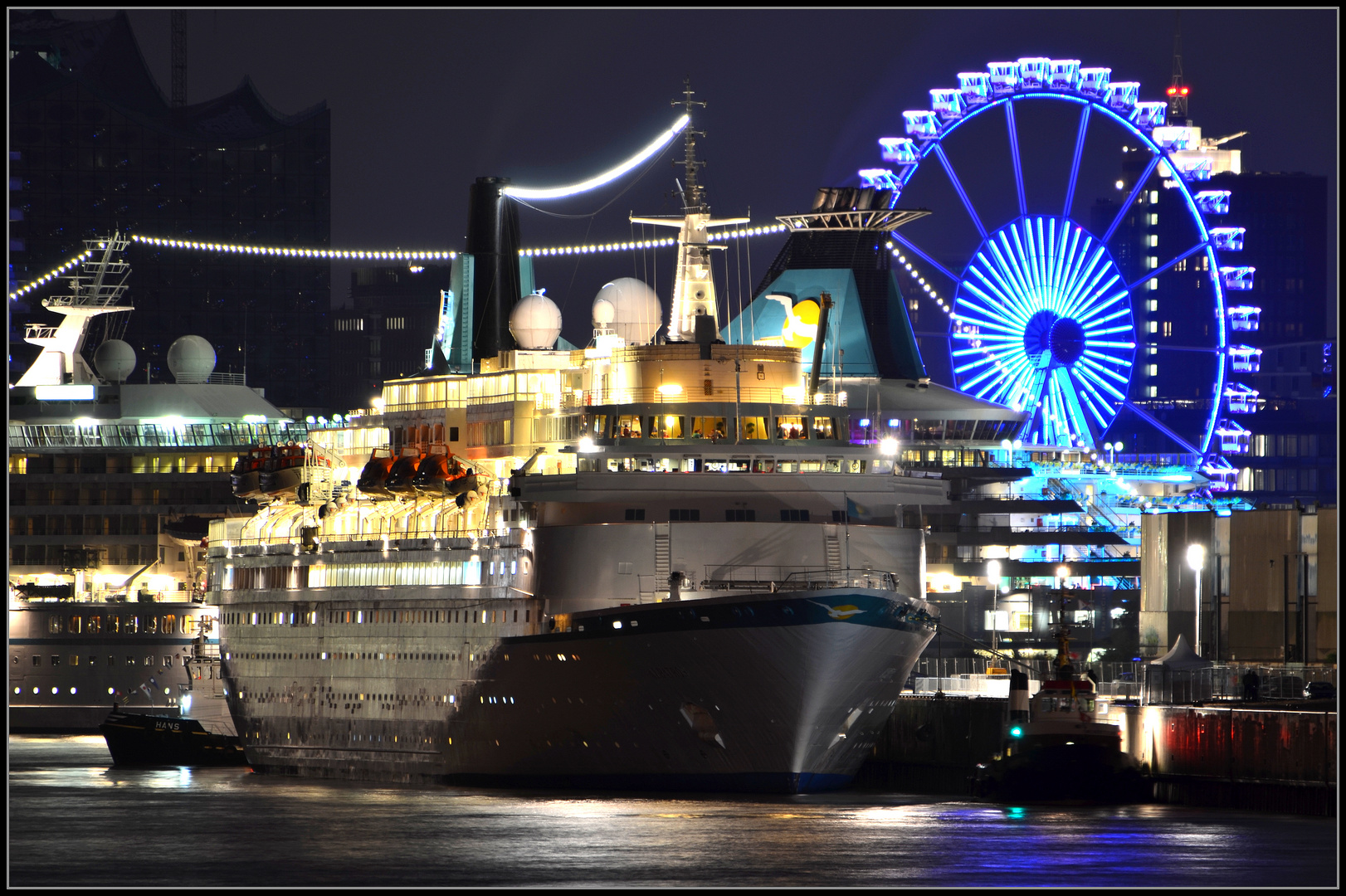 " MS Albatros beim 825. Hamburger Hafen Geburtstag "