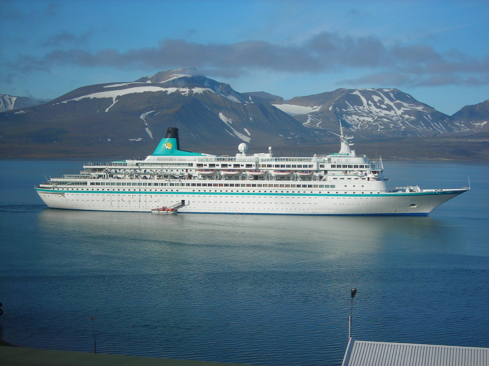 MS Albatros in Bahrensbug/Spitzbergen