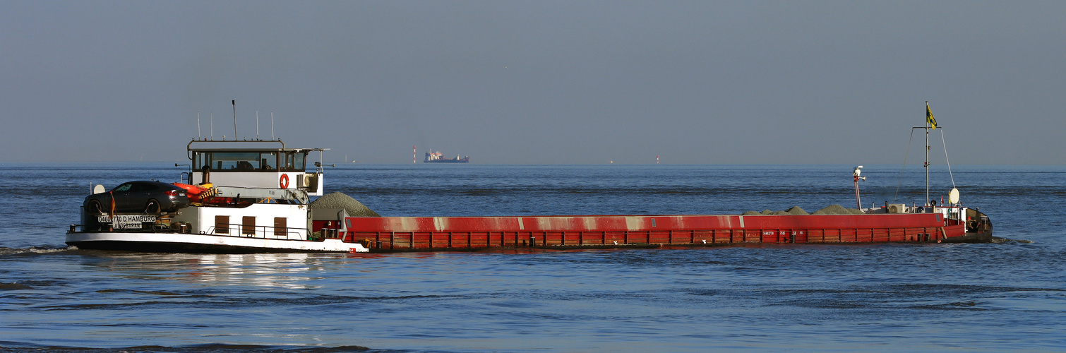 MS Aldebaran, beladen mit Schüttgut, vor Cuxhaven