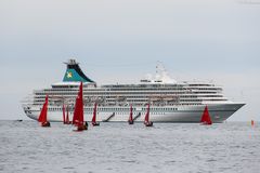 MS Artania vor Hugh Town, Scilly Islands