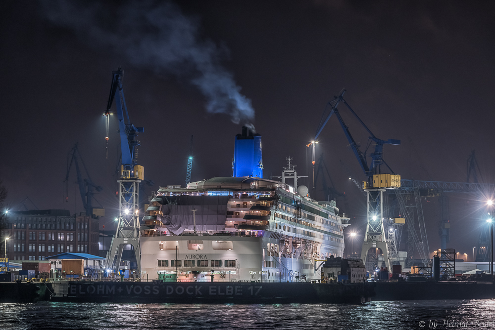 MS AURORA in Dock Elbe 17 - 2