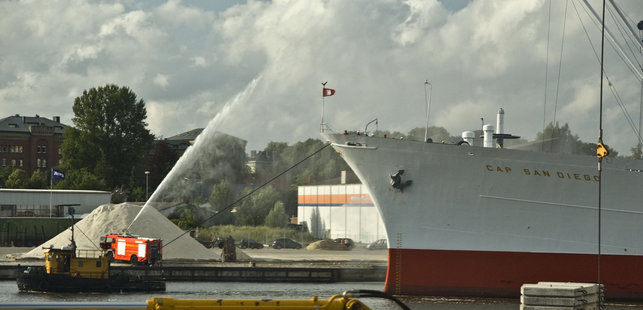 MS " Cap San Diego " beim Besuch in Rendsburg