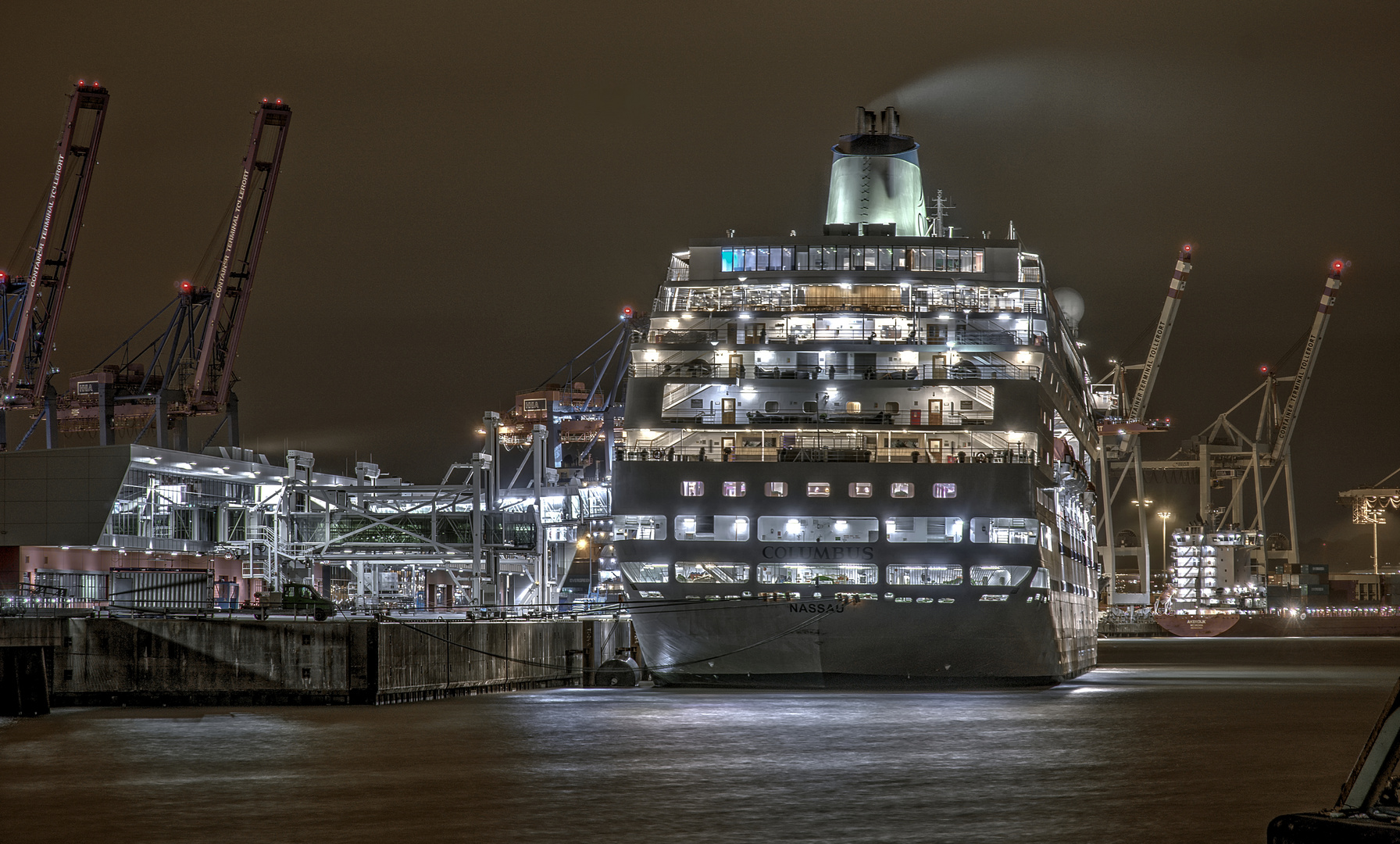 MS  COLUMBUS im Regen