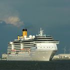 MS "Costa Mediterranea" vor Blankenese