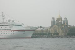 MS Deutschland in Saint Petersburg