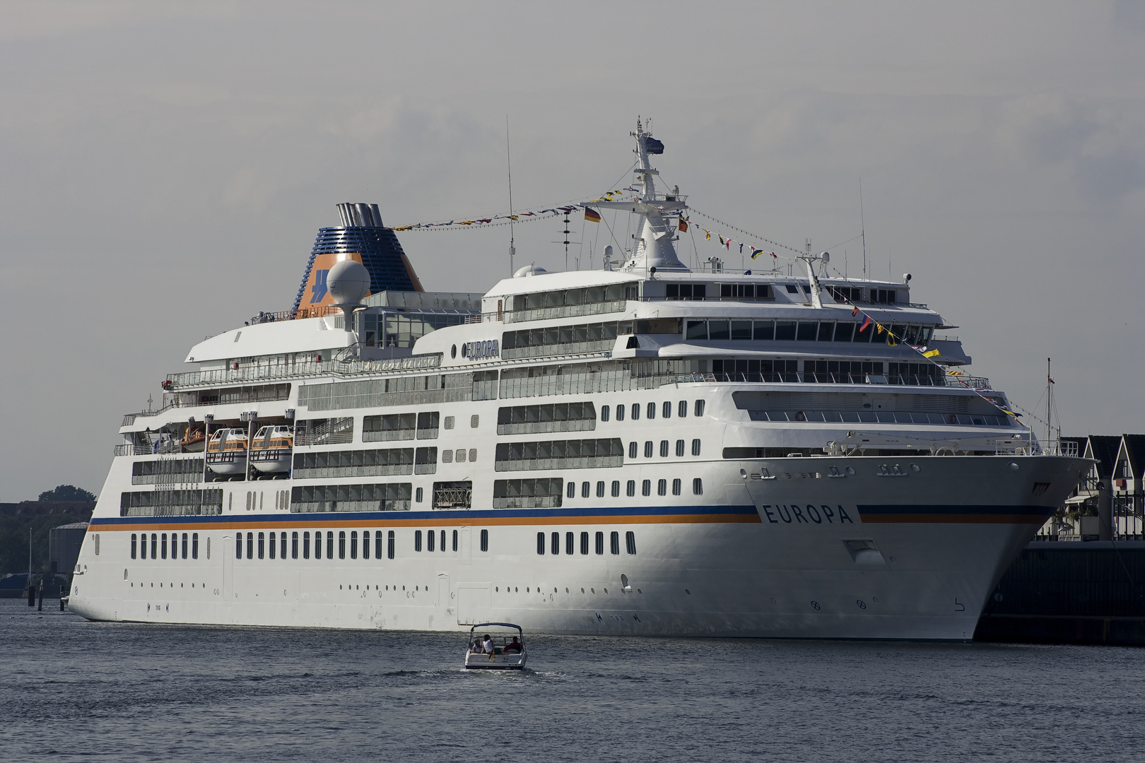 MS Europa 1 in Travemünde