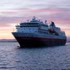 MS Finnmarken · Einfahrt nach Ålesund