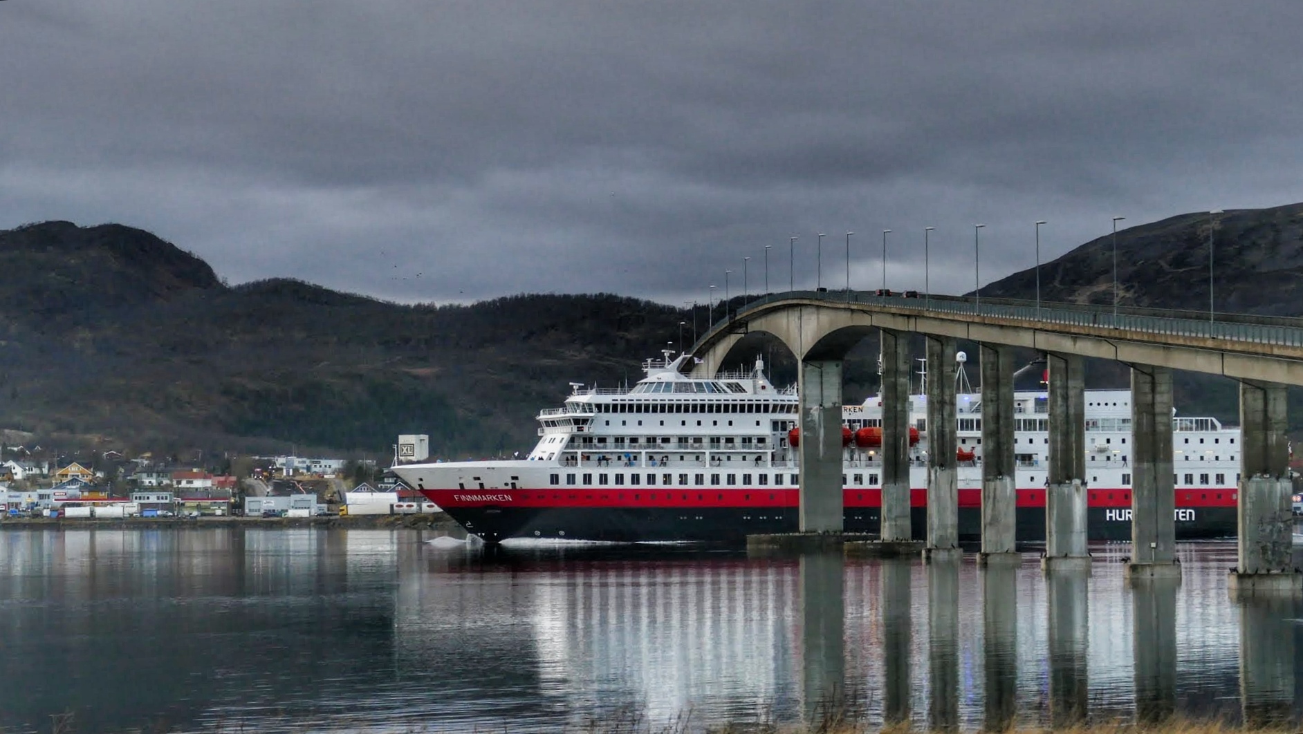 MS Finnmarken Hurtigruten Schiff 