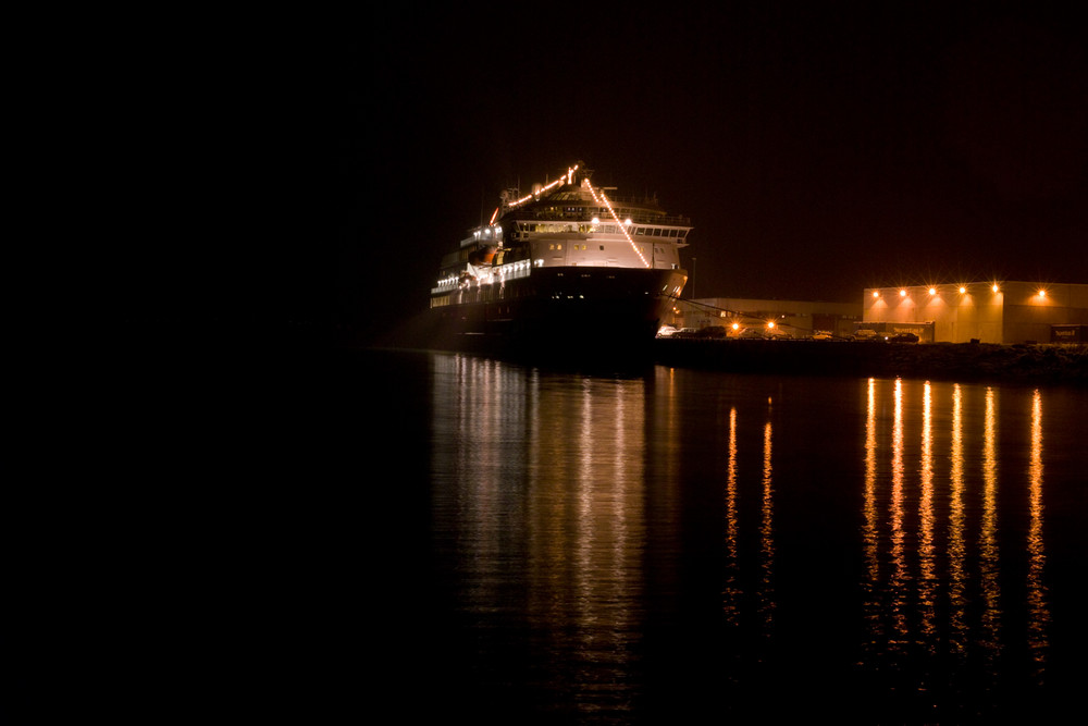 MS Finnmarken in Alta (NOR)