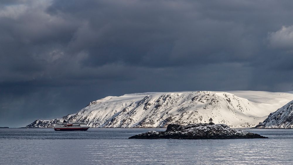 MS FINNMARKEN vor HAVOYSUND