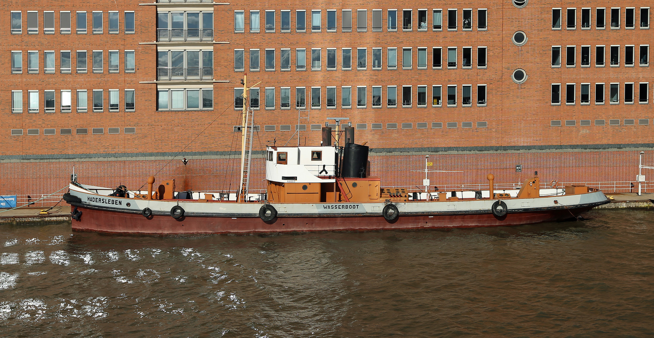 MS Hadersleben -Wasserboot- 