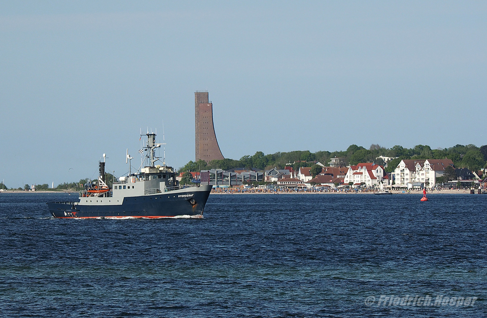 MS Hydrograf vor Laboe (reload)