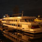 MS Karlsruhe bei Nacht