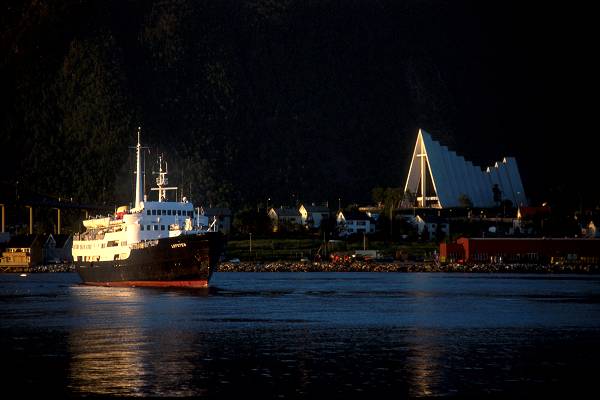 MS Lofoten sg til Tromsø