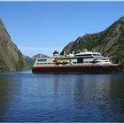 M/S Midnatsol im Trollfjord