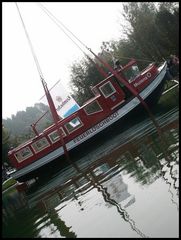 MS Muzena oder ein Schiff im Freibad