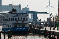 MS Nordertor (Husumer Binnenhafen, blick in Richtung Außenhafen)