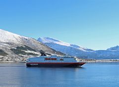 MS Nordnorge -Hurtigruten-  in Sortland / Norwegen