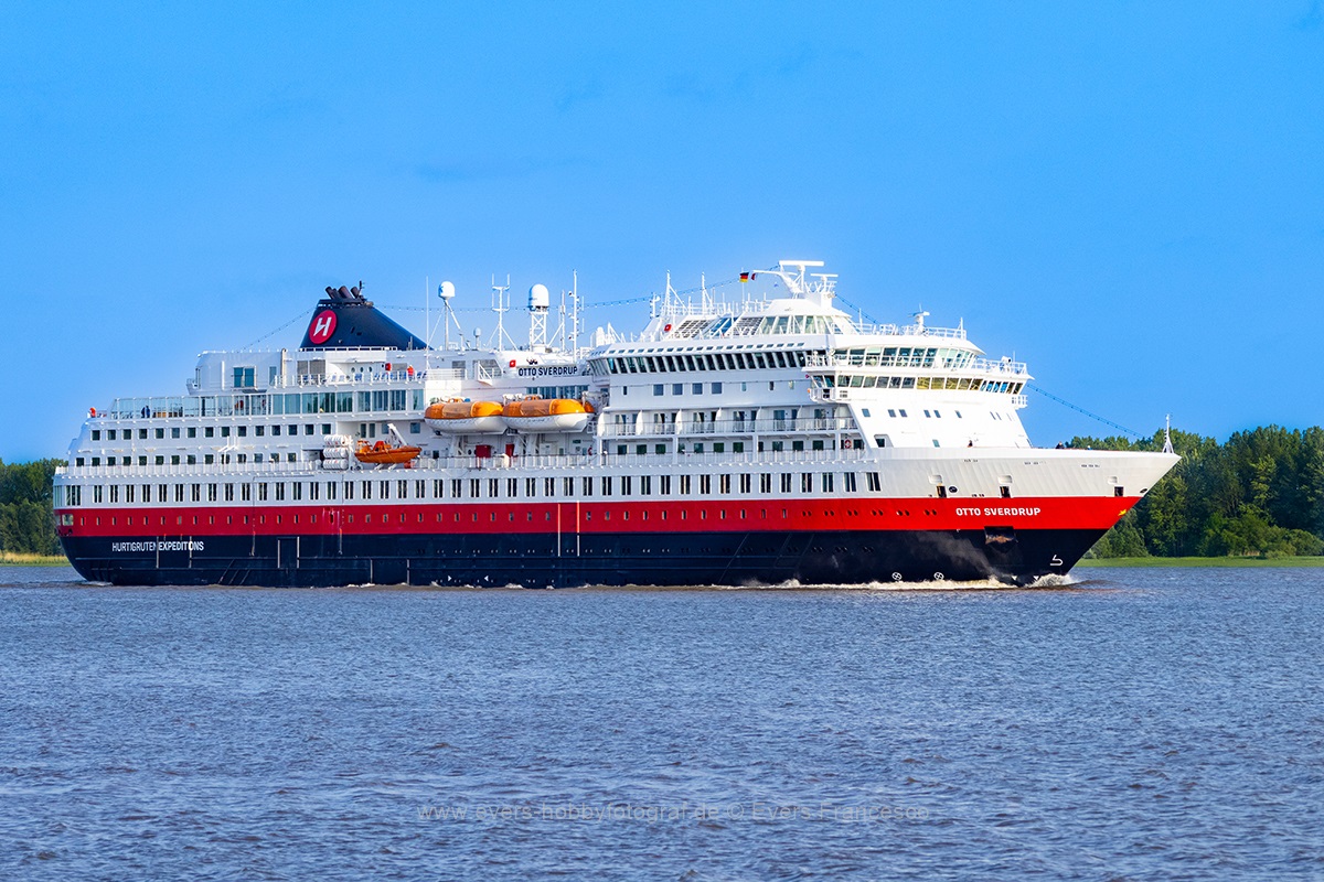 MS Otto Sverdrup (Passenger Ship IMO-Nr. 9231951) MMSI 259210000