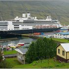 M.S. Rotterdam am Kai in Eskifjörður (Island)