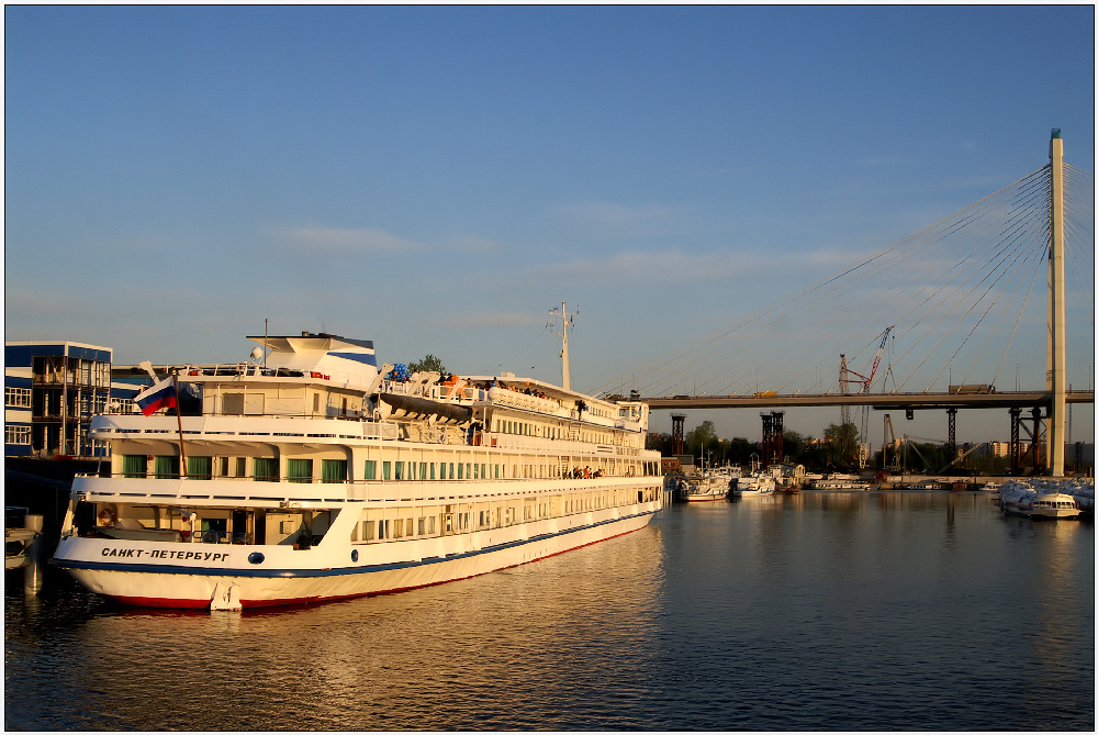 M/S SANKT-PETERBURG