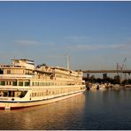 M/S SANKT-PETERBURG