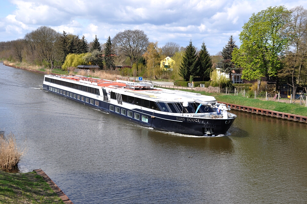 MS SANS SOUCI unterwegs auf dem Mittellandkanal