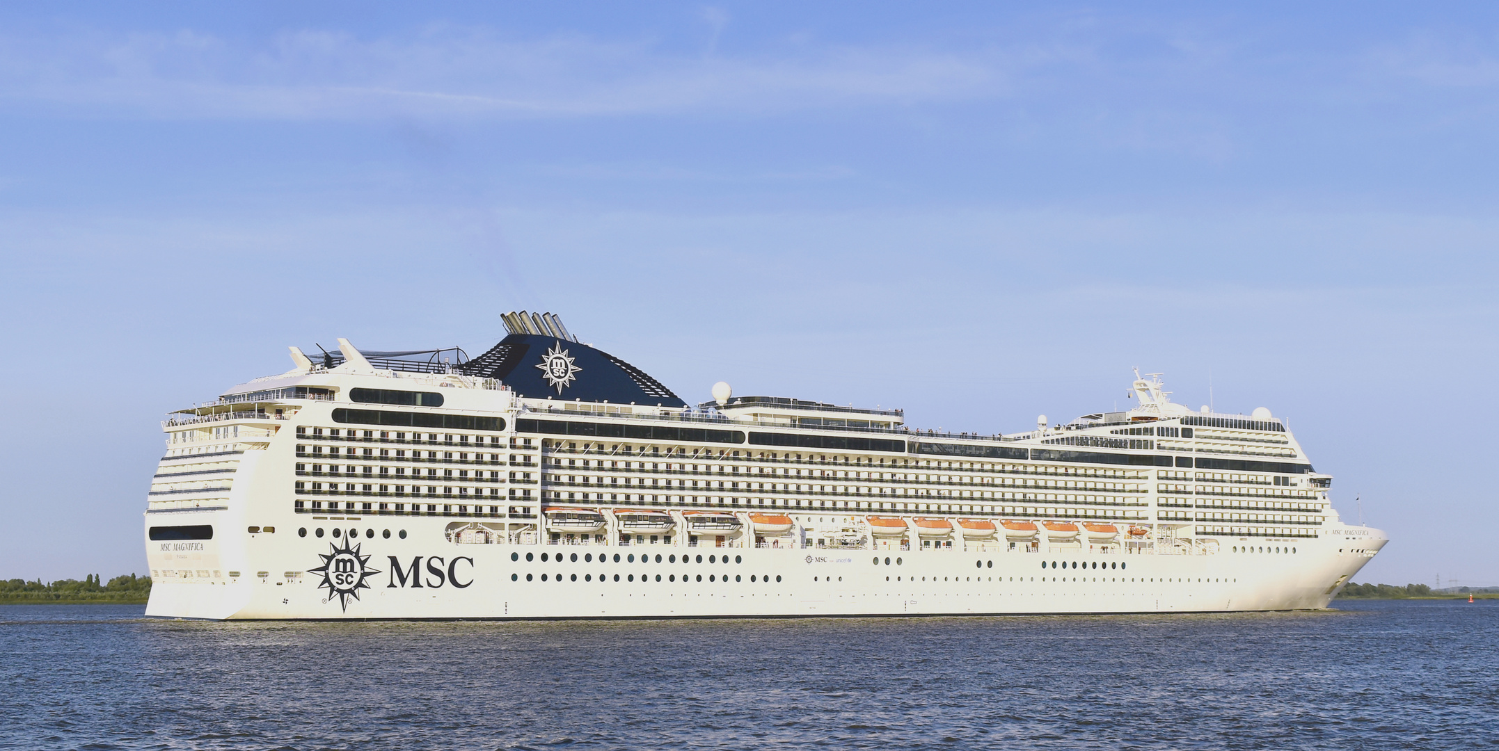 "MSC MAGNIFICA" (2)