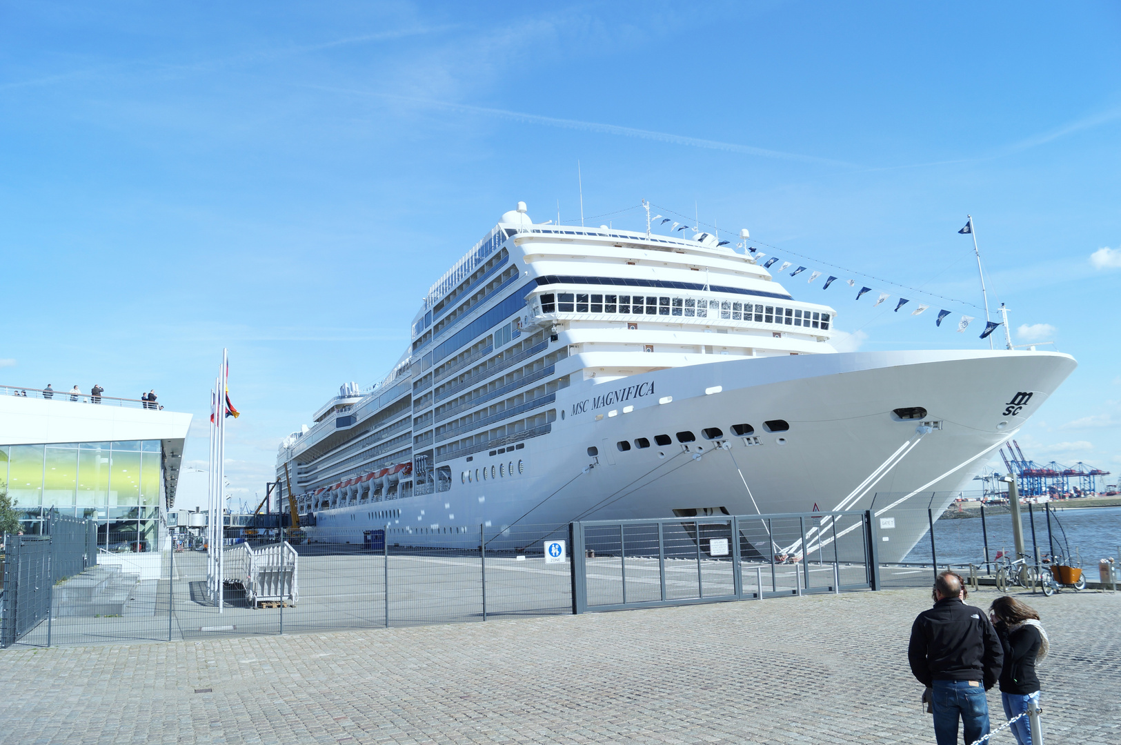 MSC Magnifica am 16.04. in Hamburg Teil 2