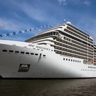 MSC MAGNIFICA  |  am Kreuzfahrtterminal in Hamburg